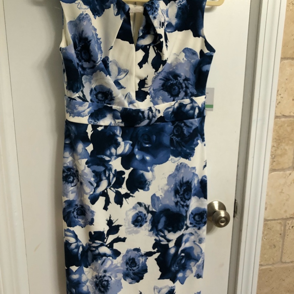 Size medium barely worn or new with tag